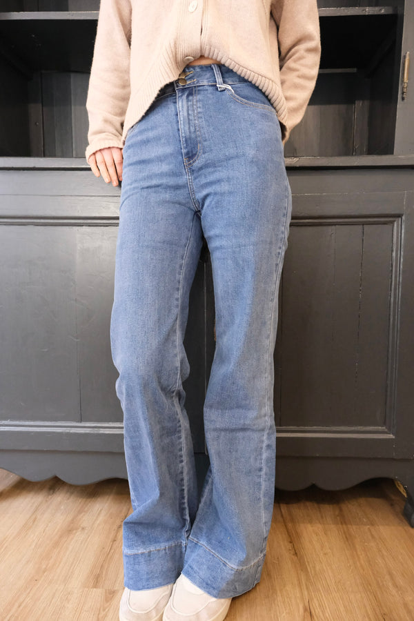 Eugenie Flared Jeans | Light Blue