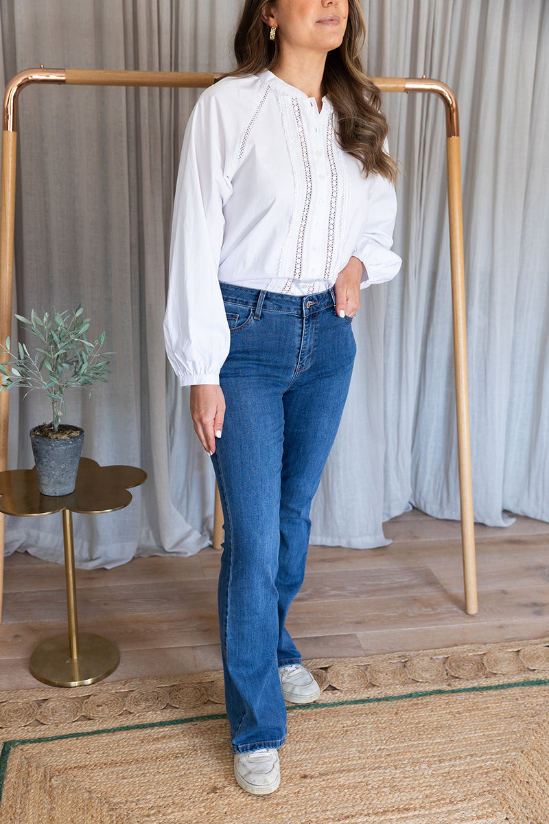 Chrissy Flared Jeans | Mid Blue