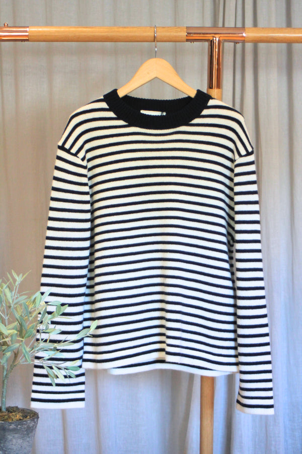 Rivi Jumper | Navy/White