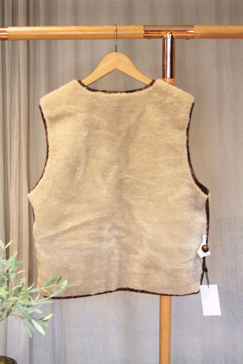 Vinka Reversible Vest | Brown