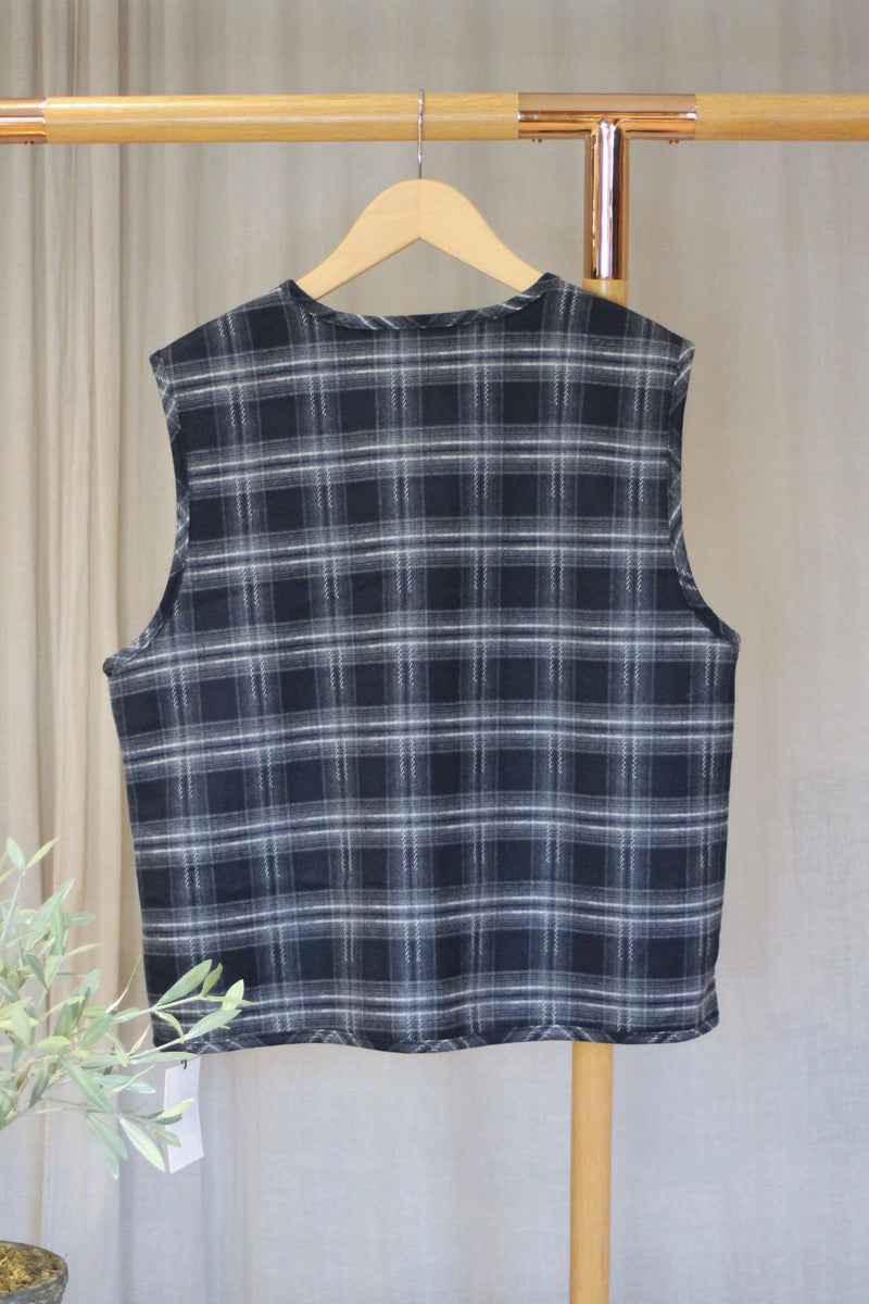 Vinka Reversible Vest | Navy