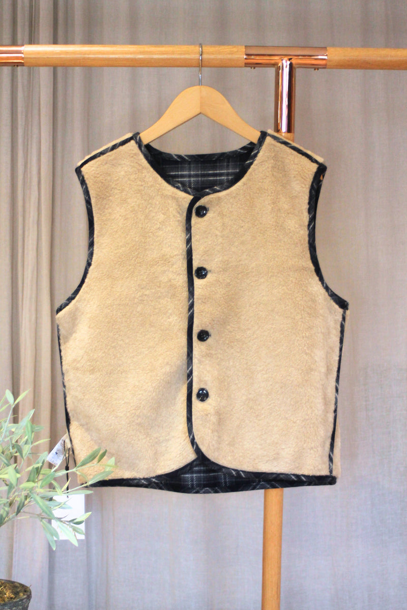 Vinka Reversible Vest | Navy