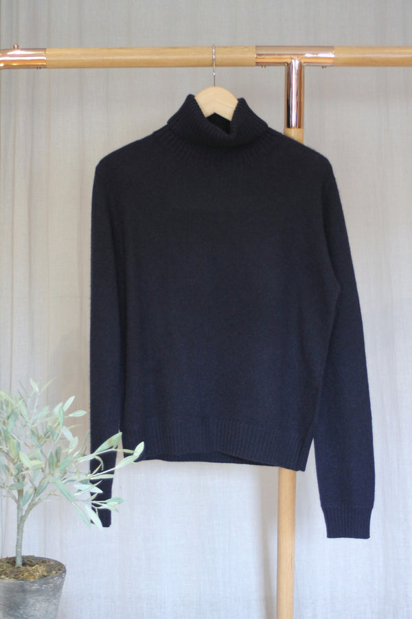 Light Roll Collar | Navy