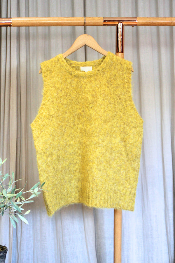 Tank | Ochre