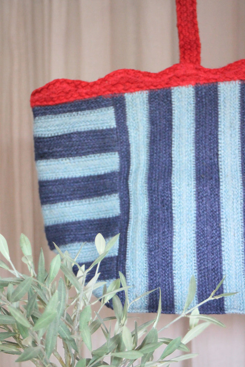 Scallop Trim Blueberry Tote