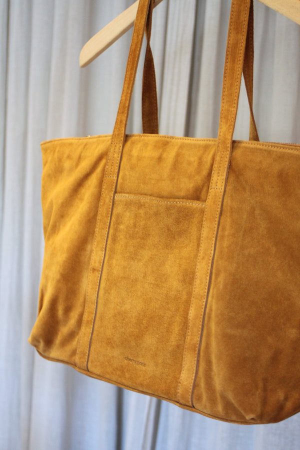 Suede Tote | Camel